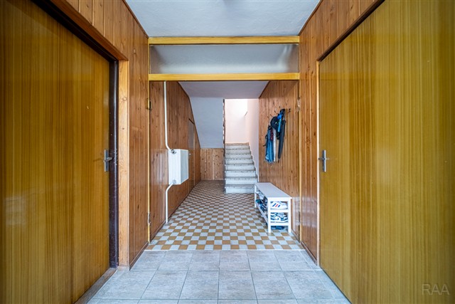 vstupní chodba [9/32]